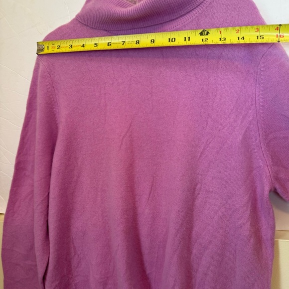 Charter Club Vintage Cashmere Turtleneck Sweater Pullover Top Soft Minimalist L - Picture 11 of 13